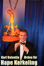  Narrhalla-Soirée mit Verleihung "Karl Valentin Orden" an Hape Kerkeling im Theaterzelt Deutsches Theater München (Foto: Martin Schmotz)